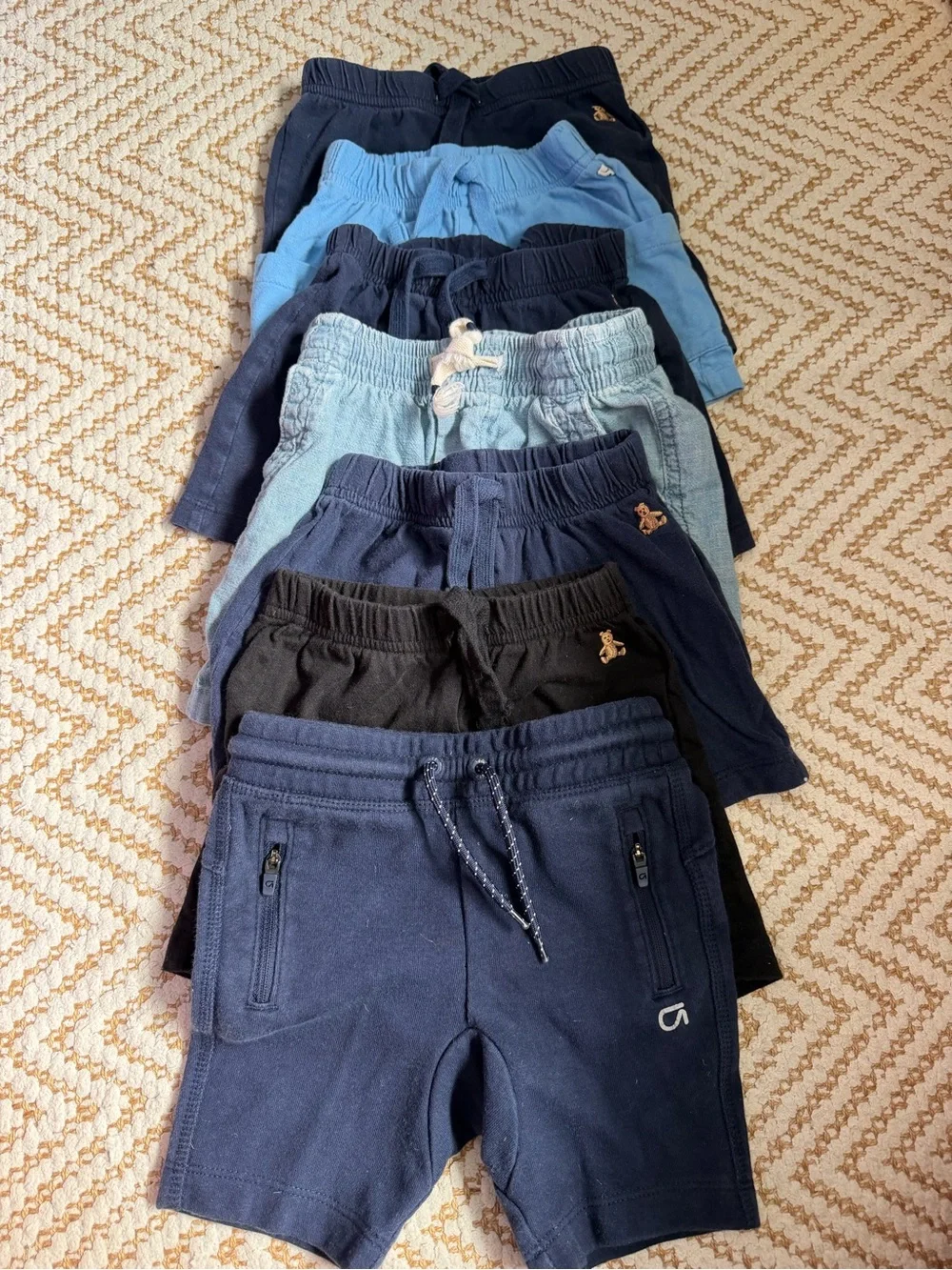 babyGap 18–24 Months – 7 Shorts Bundle